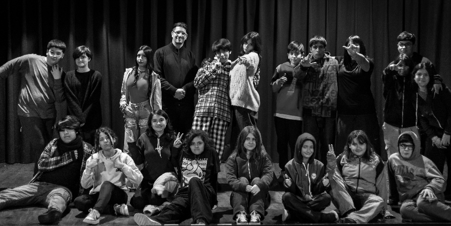 ADOLESCENTES